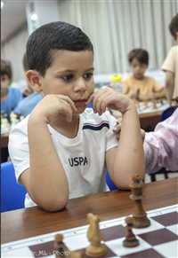 אדים עסלי